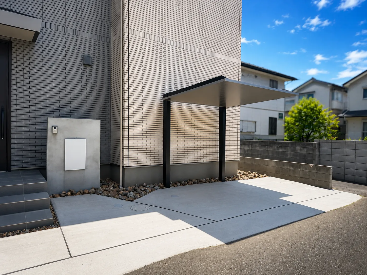 LIXIL SCミニを設置した住宅横のサイクルスペース